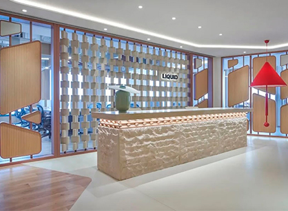 简约时尚且舒服治愈的可持续办公室装建设计空间若何打造——LIQUID 栗壳